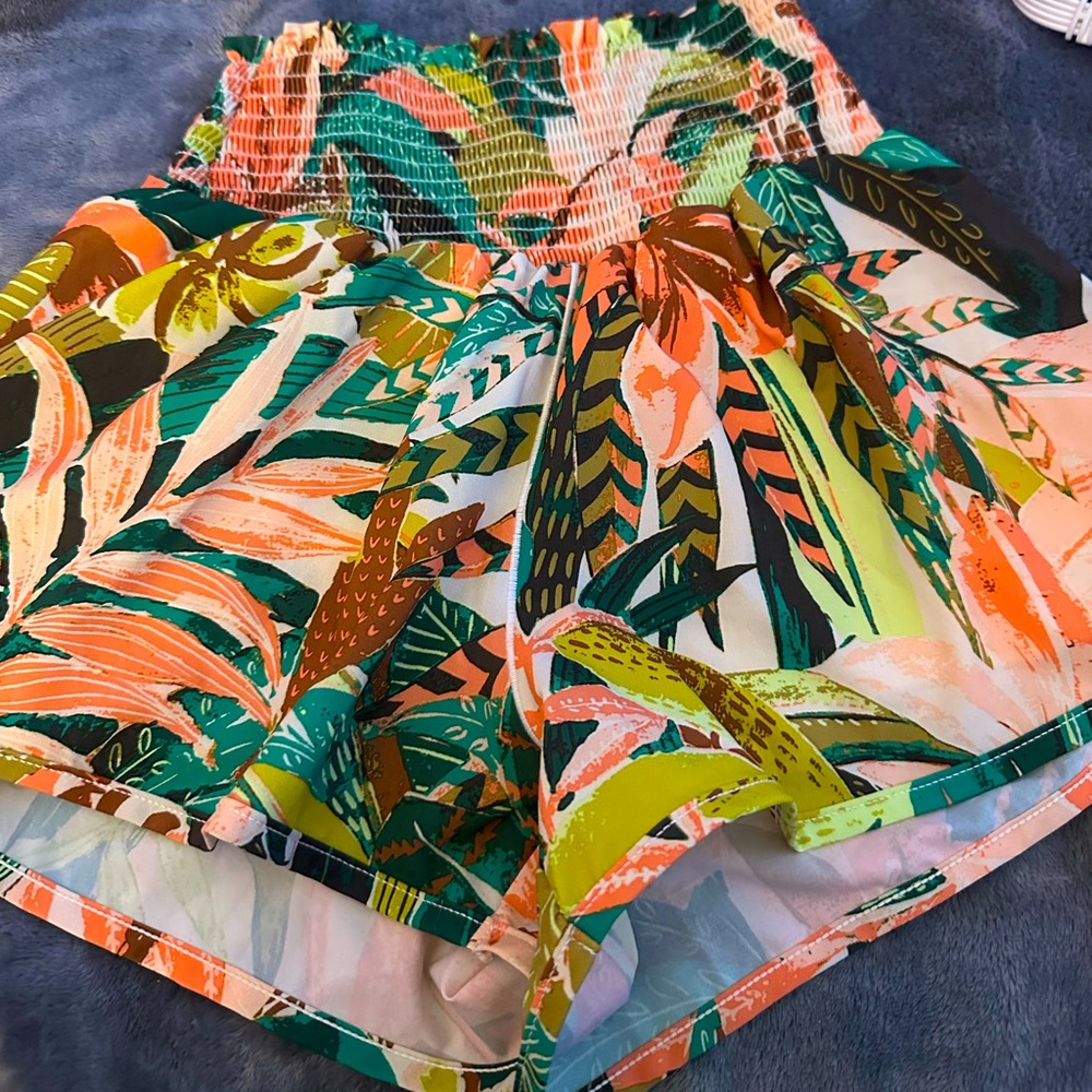Offline by Aerie Real Me Smocked Running Shorts XS Tropical Floral Print